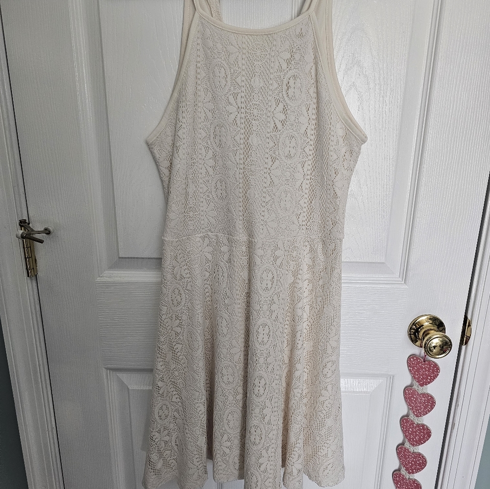 White lace dress